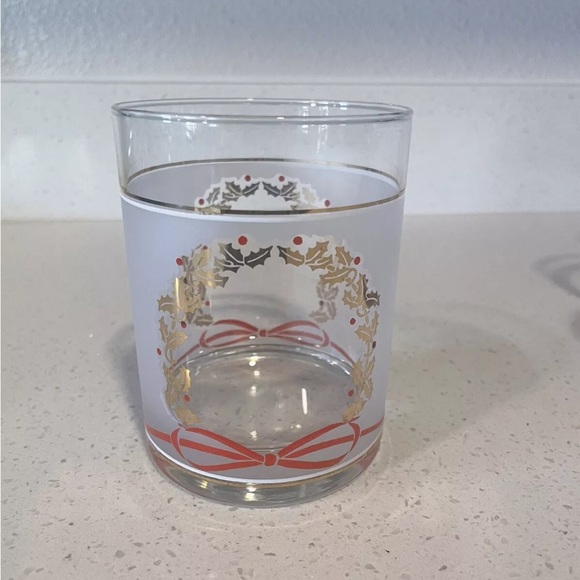 Culver Vintage Christmas Whiskey Glasses - Picture 3 of 7